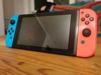 Consolă Nintendo Switch cu diferite accesorii + jocuri