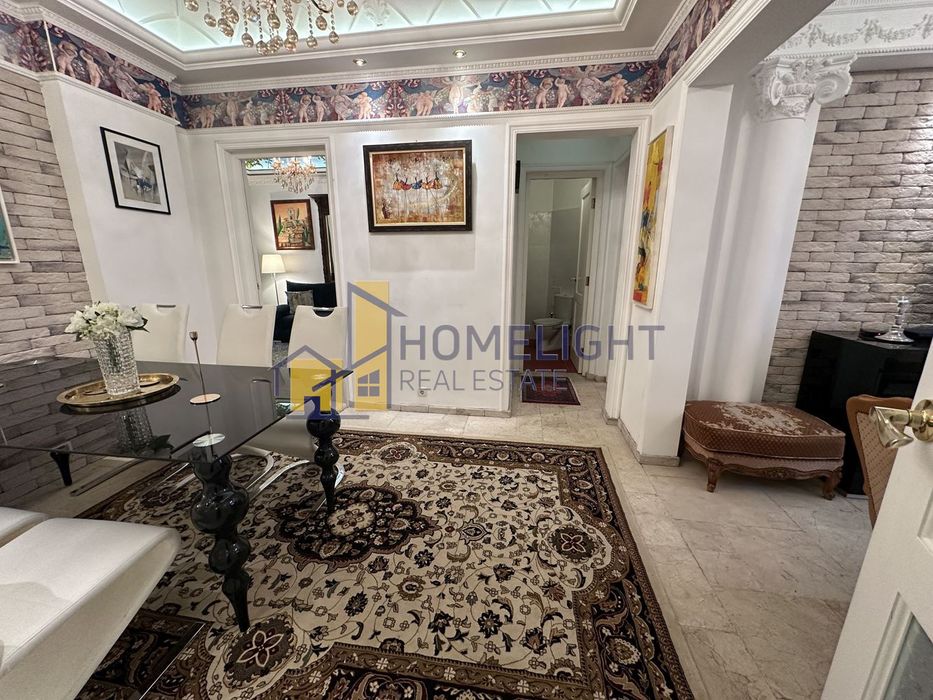 Продава се Тристаен апартамент в София, Център - 84 кв.м за 4155 €/кв.м - Снимка #1