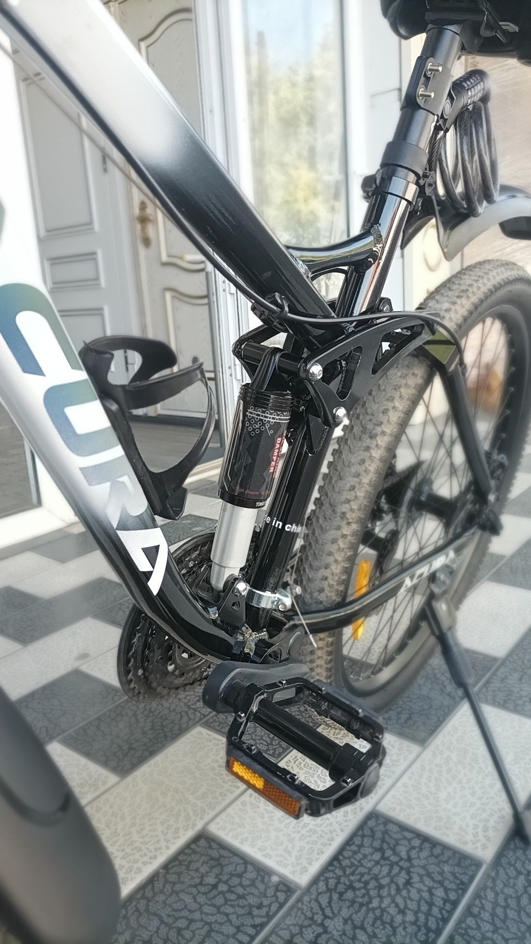 Velosiped "Acura" Gorniy velosiped yengi