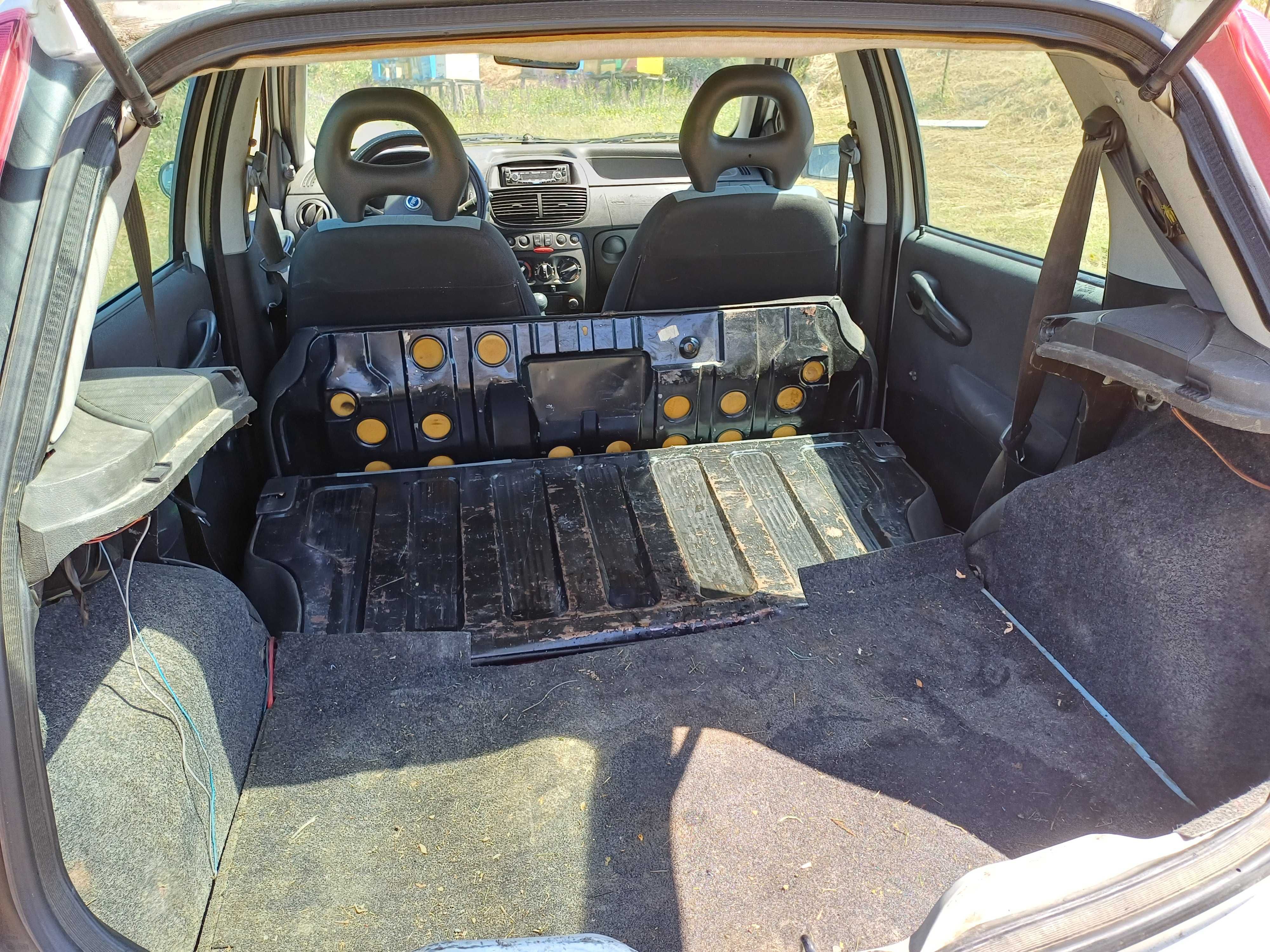 Vând Fiat Punto 1.3 benzină + GPL 2000 lei.