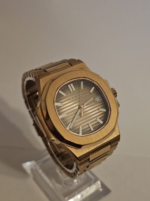 Seiko Nautilus Automatic – Ceas elegant, stilat și fiabil