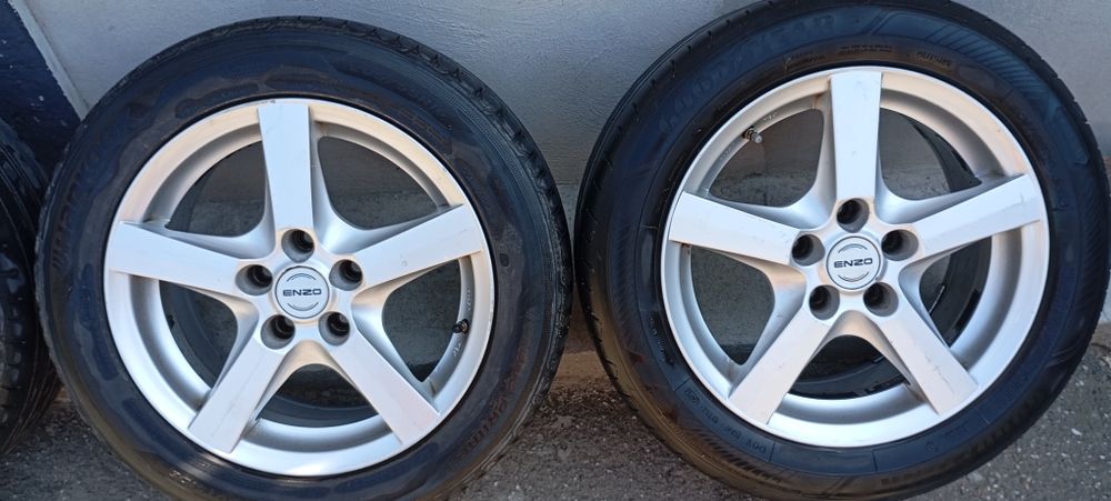 Vând 4 roti cu jante Enzo 205/55R16
