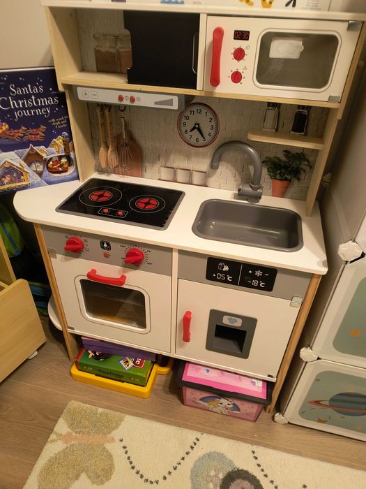 Детска кухня за игра