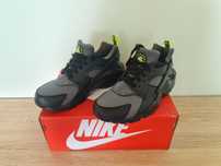 Намалени! Чисто нови Nike huarache run dz5632-001, 38 размер
