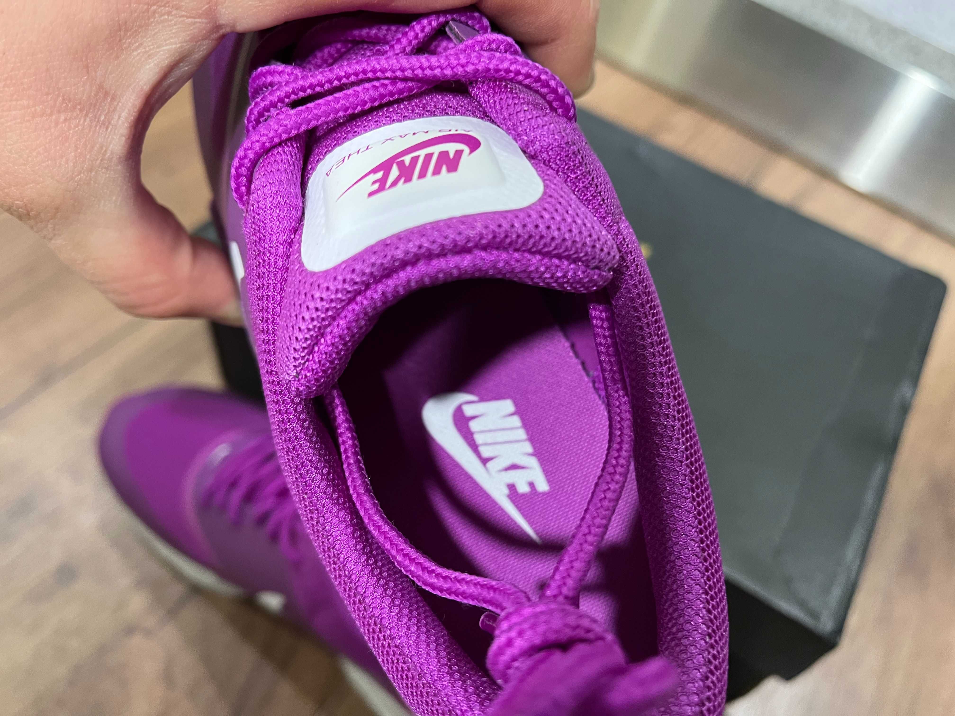 ОРИГИНАЛНИ *** Nike Air Max Thea / Purple White