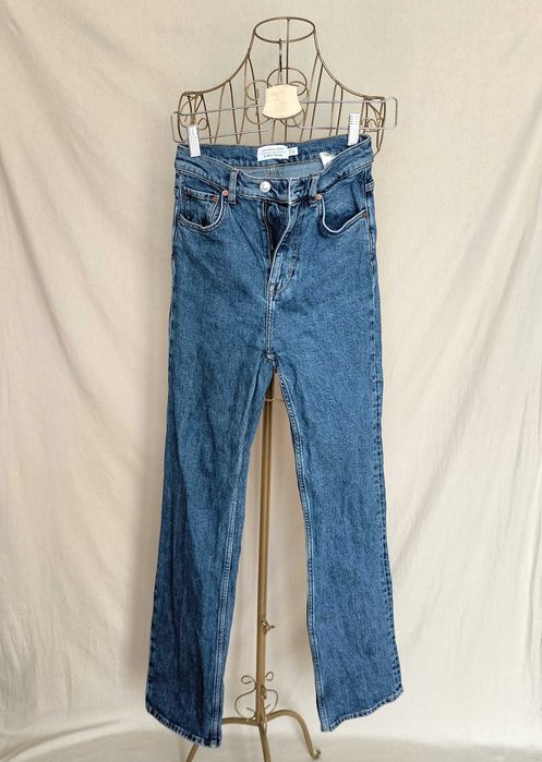 Blugi cu talie înaltă, & other stories