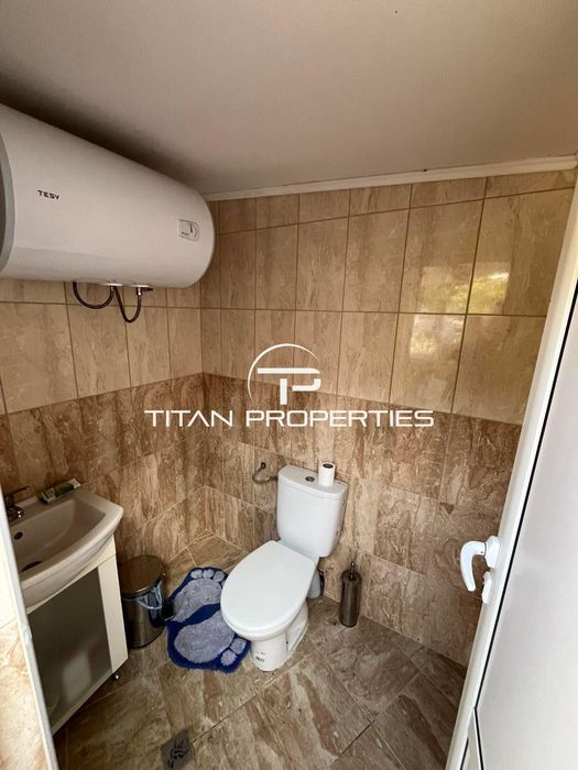 Ключ в офиса!  Къща в село Черни връх с отлична локация