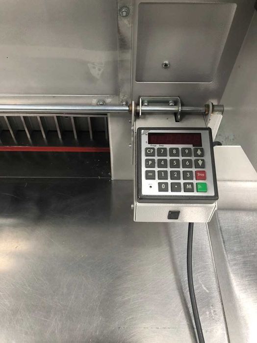 Гилотина за хартия EBA550