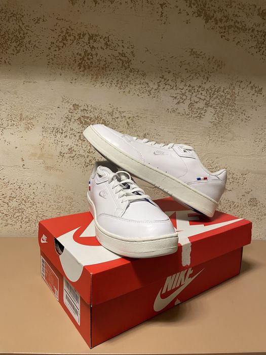 Кожени обувки Nike