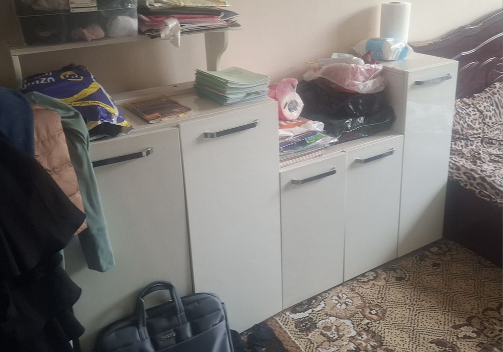 Oshhona mebeli sotiladi