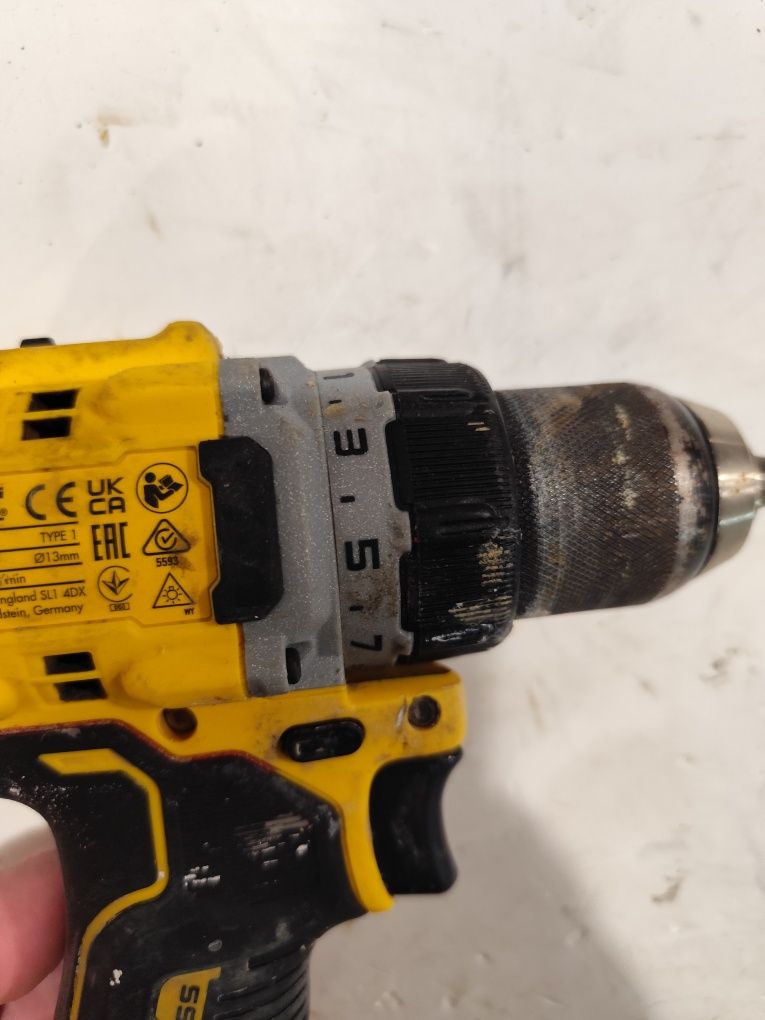 Топ безчетков акумулаторен винтоверт Девалт Dewalt DCD800 + 5Ah
