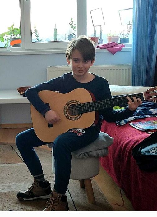 Lecții de Chitară Electrică și Acustică în Brașov