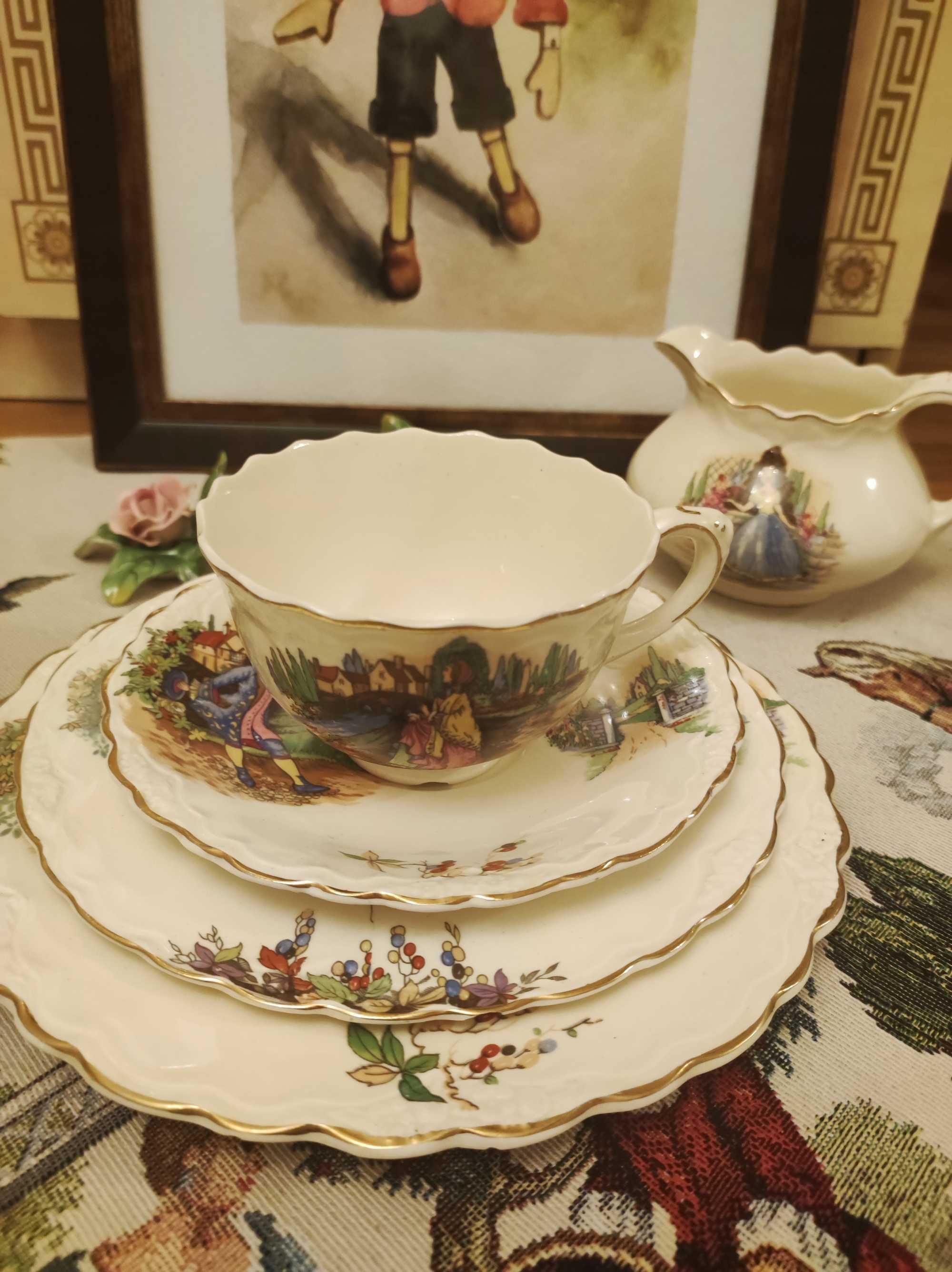 Петорен порцеланов сет Crown Ducal Ware England