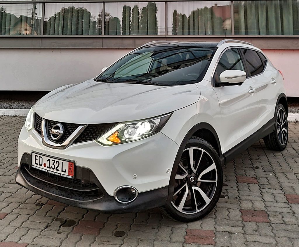 Nissan Qashqai 2015 1.6Dci 4x4 Camere 360°/Panorama/Navigatie/Xenon/Te