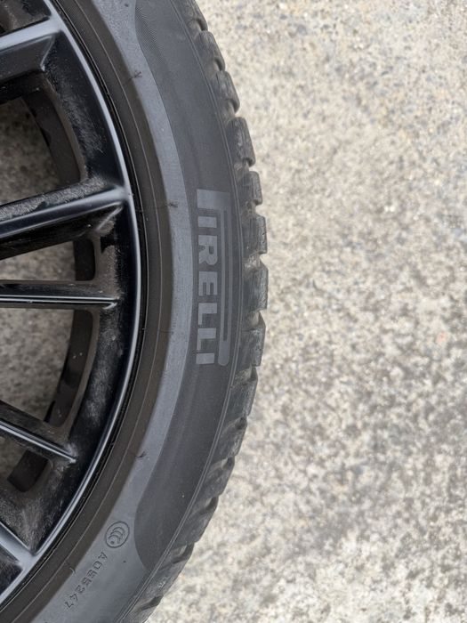 Гуми Зимни Pirelli Sottozero 3 Winter DOT 2121 225/45/18 RunFlat BMW