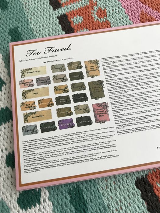 Paleta Too Faced Christmas in New York Cocoa Makeup Powder Infused
