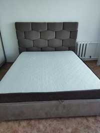 Продам кровать двуспальная матрас в использовании 2 месяца