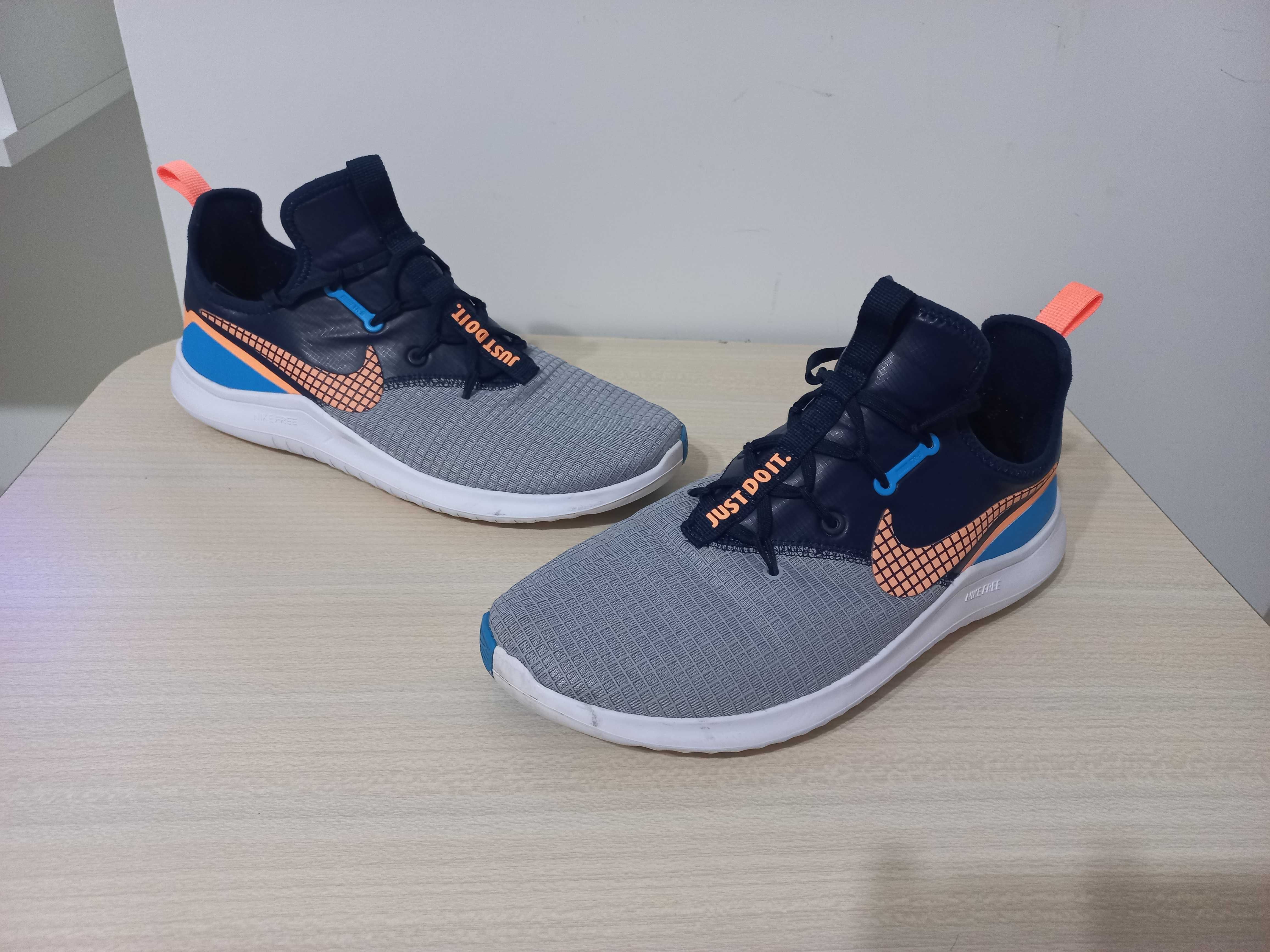 nike free tr8 100% оригинл 42 номер 27 см стелка