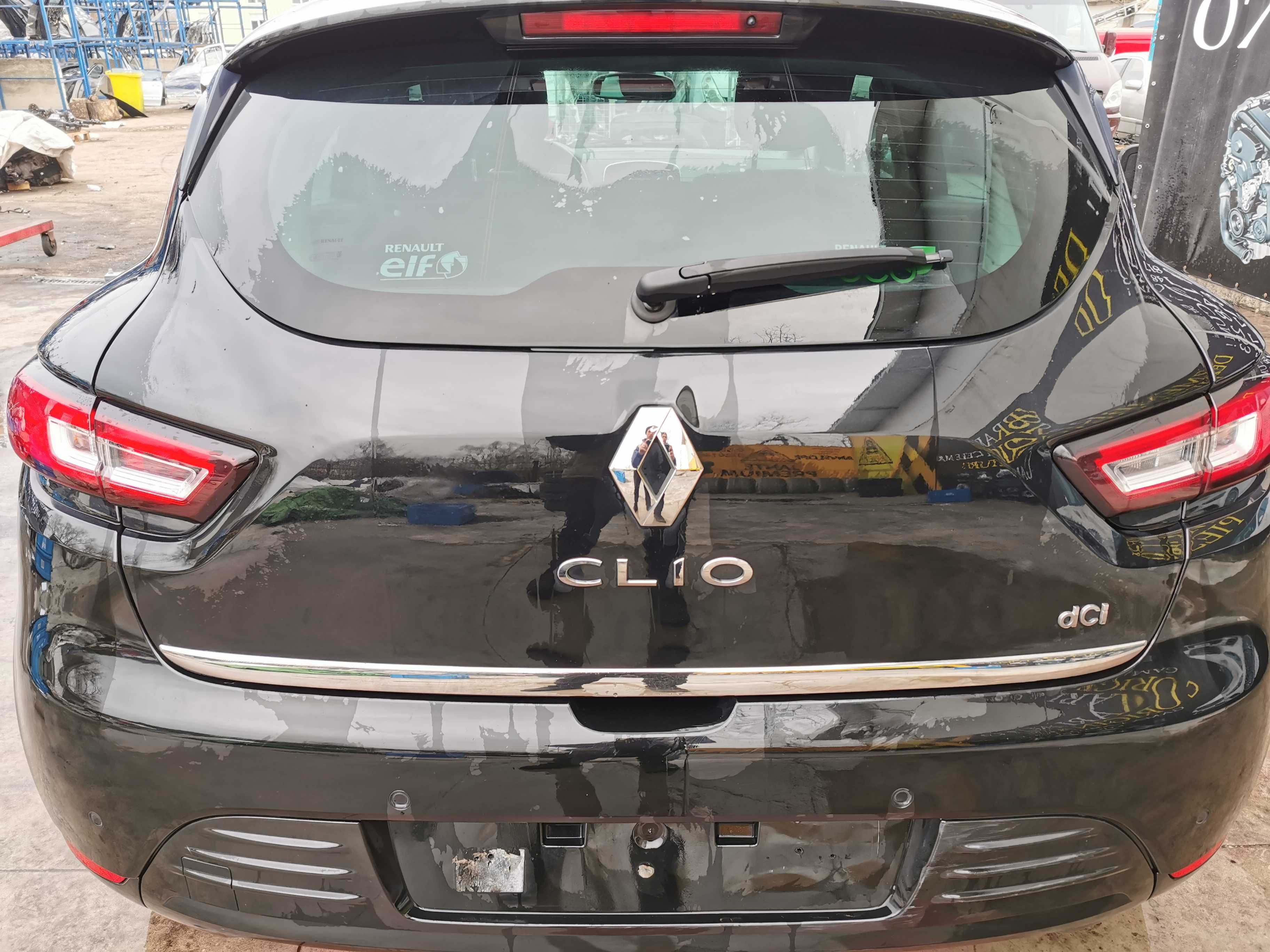 Dezmembrez renault clio 4 facelift 1.5 dci EDITION 1/bara fata clio/