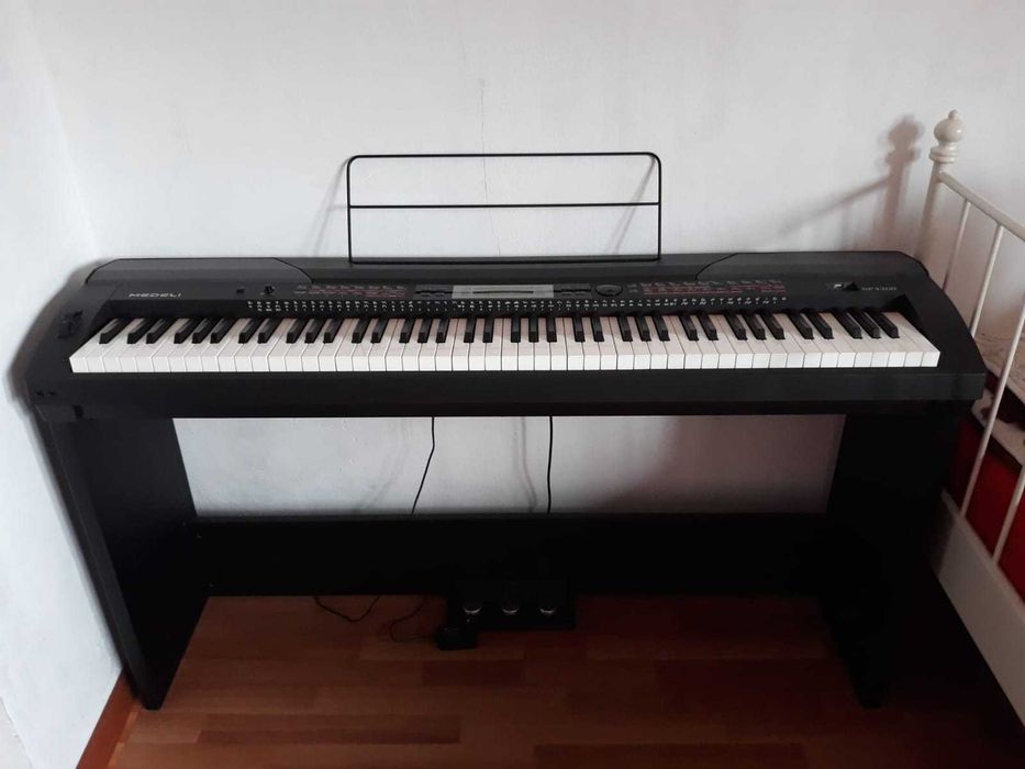 SP4200/BK Medeli Performer Series Pian Digital + suport