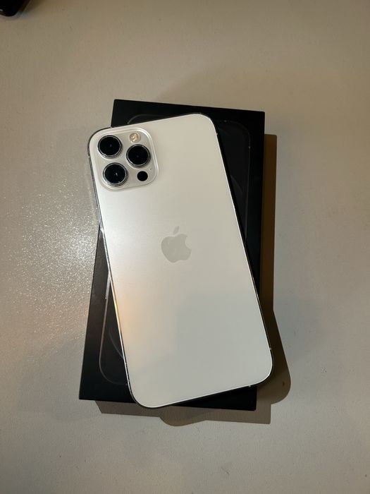 Продам Iphone 12 pro max