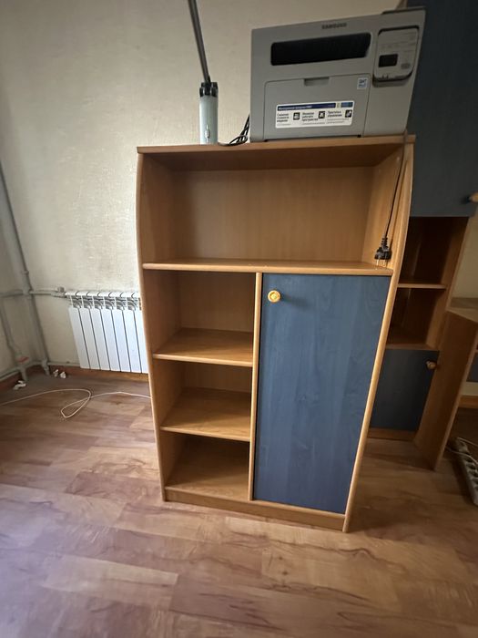 Срочно продам Шкаф для компьютера