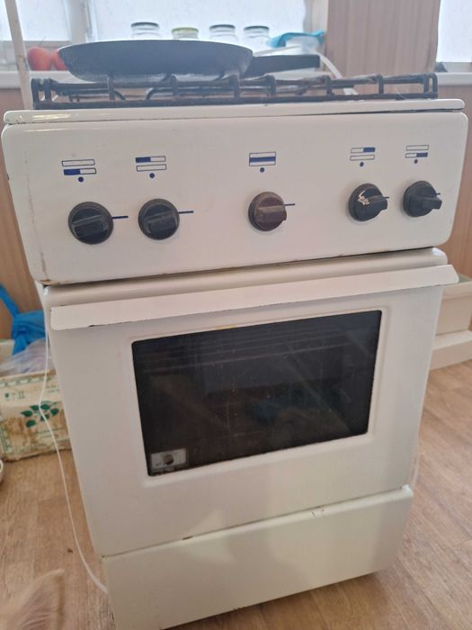 Отдам газовую плиту бесплатно