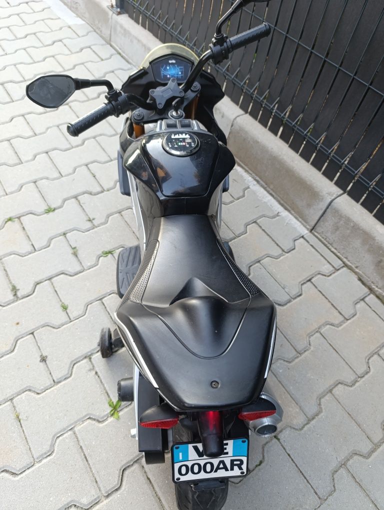 Акумулаторен мотор APRILIA TUONO V4 1100 RR с кожена седалка 12V