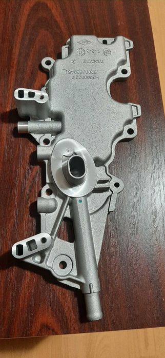 Vând capac epurator gaze Dacia Duster 1 Benzina  16 Valve