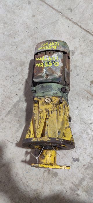 Motor electric trifazat cu reductor, 0.55kW, 125rpm