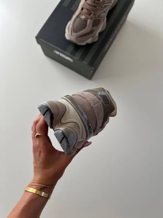 New Balance 9060 - Mushroom