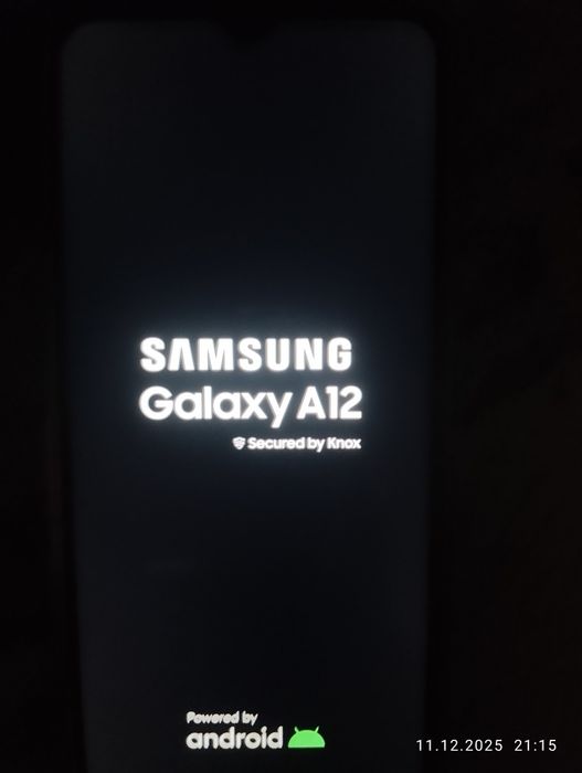 Продам смартфон Самсунг А12