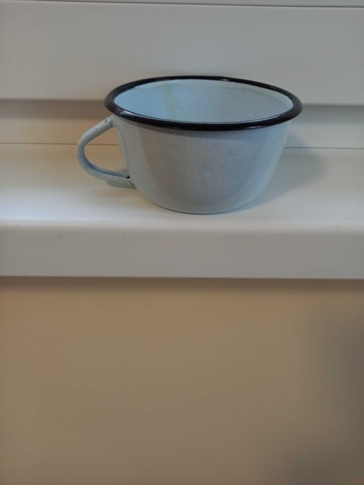 2 бр нови чашки с етикет