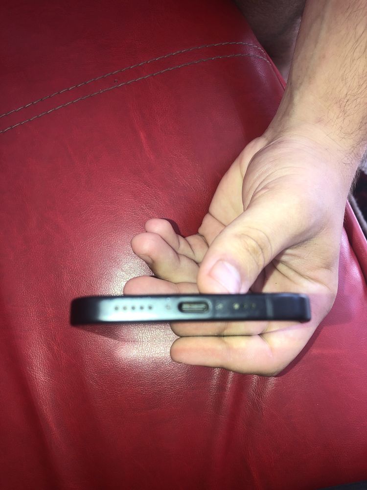 Iphone 15 Nou Vand urgent