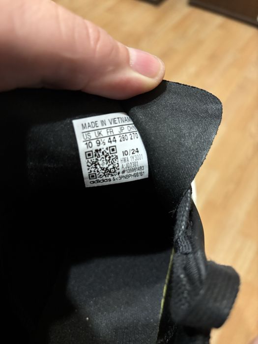 Спортни обувки маратонки Adidas tenis Acesmash 44