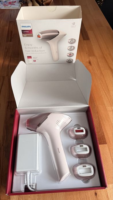 Epilator IPL Philips Lumea 9000 seria BRI958