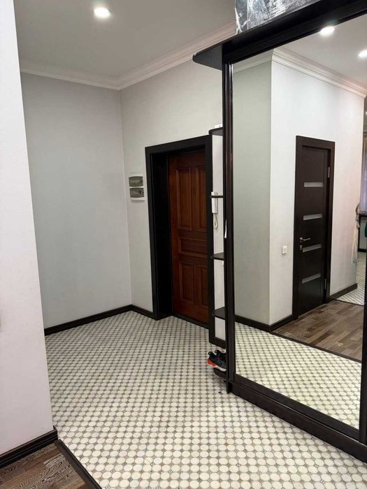 ПРОДАЕТСЯ 2/8/10 80м2 ЖК Dream House на: Глинка