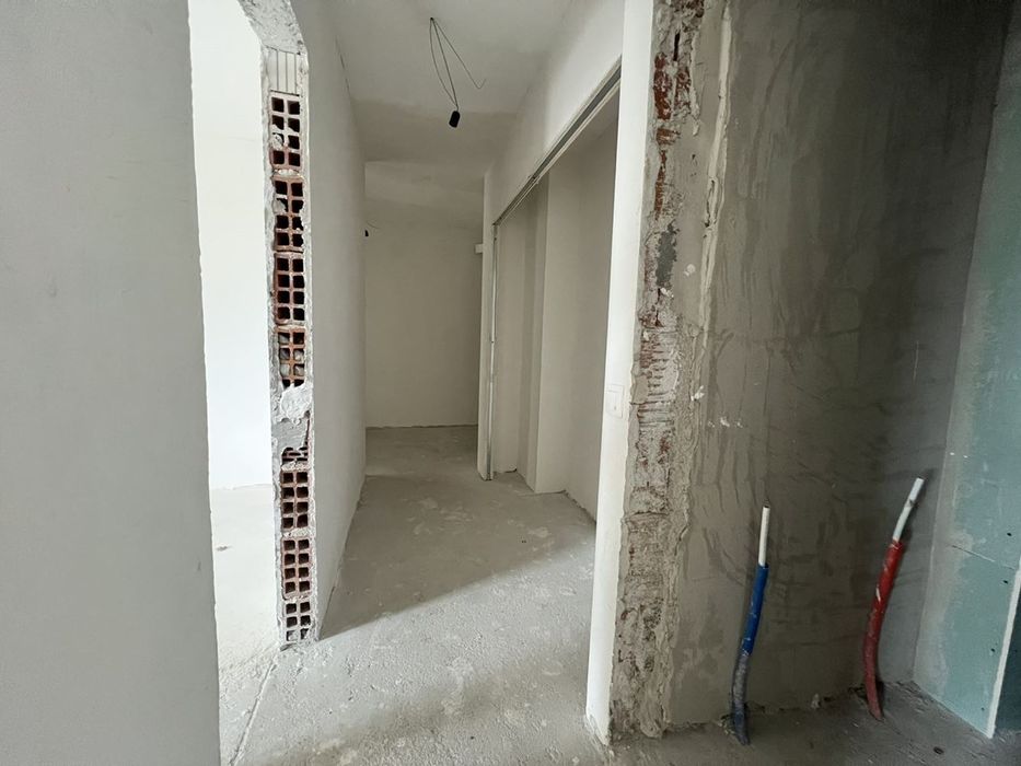 Продава се Тристаен апартамент в София, Кръстова вада - 103 кв.м за 2379 €/кв.м - Снимка #8