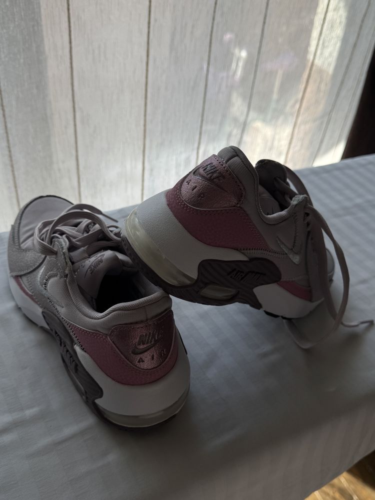 Nike Air Max Excee 35,5