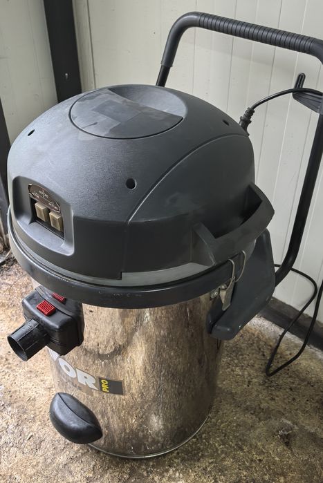 Тримоторна Прахосмукачка LAVOR pro