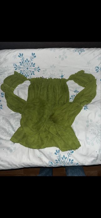 Дамска блуза с голи рамена