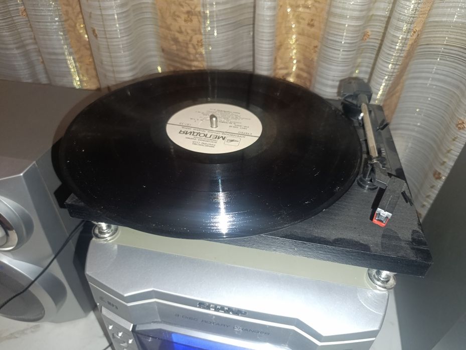 Продам проигрыватель