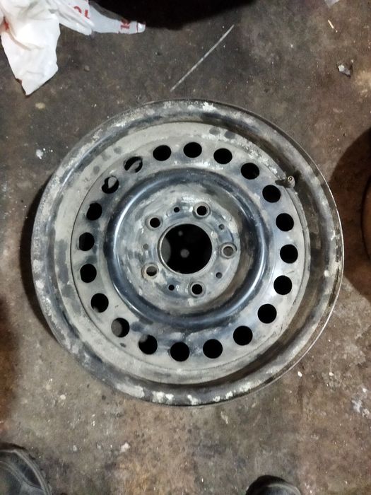 Продам диски от 3 и от 5 серии БМВ на 15  5*120