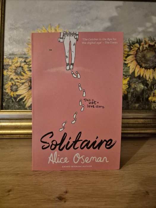 Solitaire – Alice Oseman (roman Young Adult, stare excelentă)