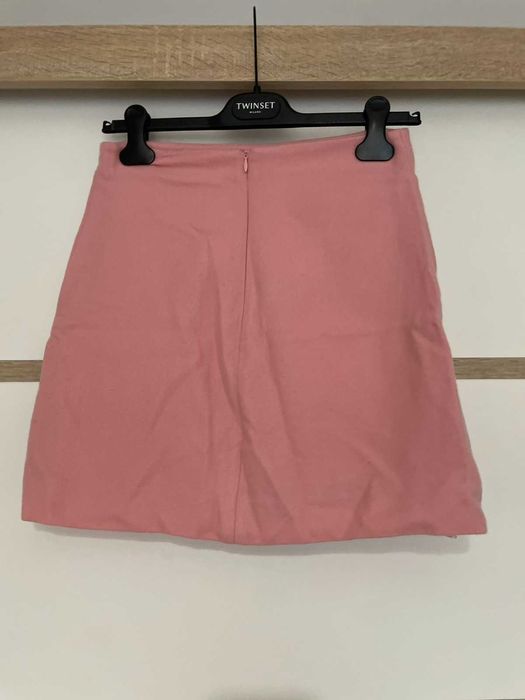 Къса пола Avin, М