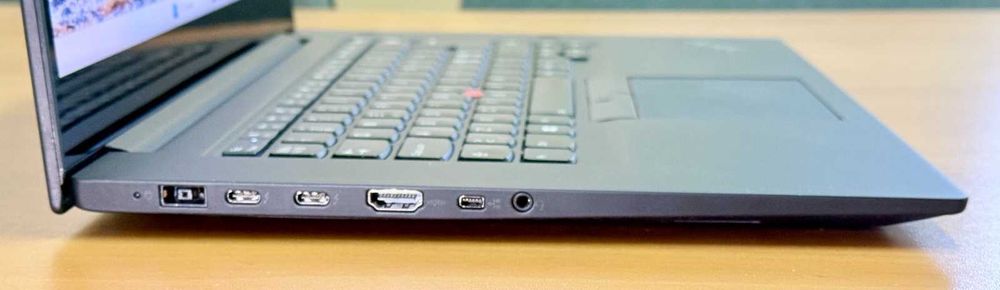 15.6" 4K Touch/Lenovo X1 Extreme/i7-8750H/32GB/512GB SSD/GTX 1050 Ti