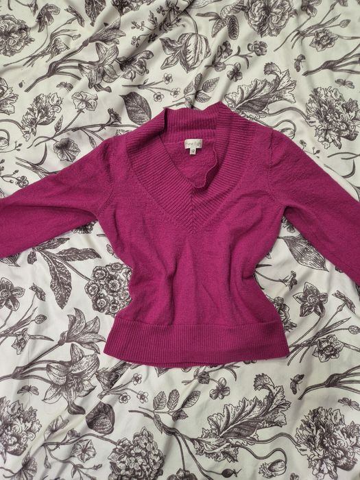 Розов пуловер, вълна