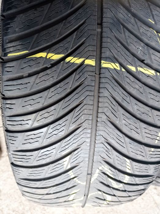 Vând anvelope 225/40/18 Michelin