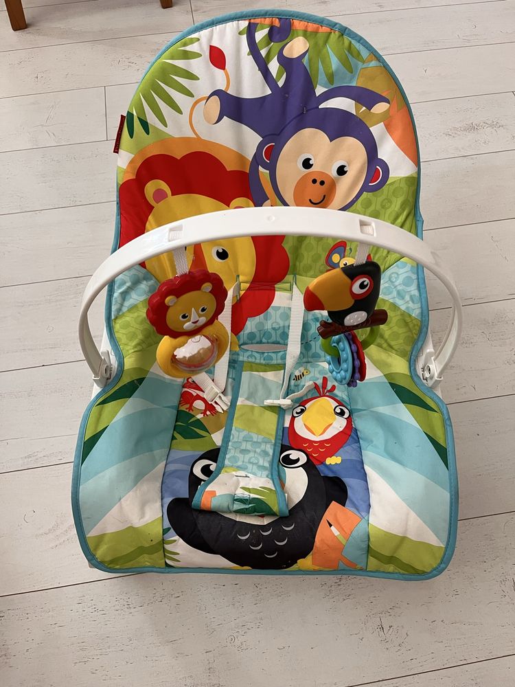 Бебешки шезлонг на Fisher price с вибрация