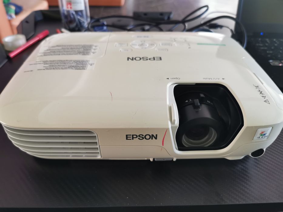 Videoproiector Epson EB-x9